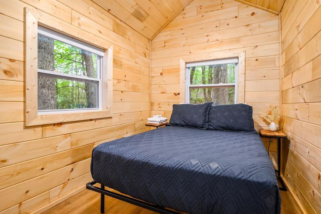 Arbutus Lake 3 Bedroom Cottage Τράβερς Σίτι Εξωτερικό φωτογραφία