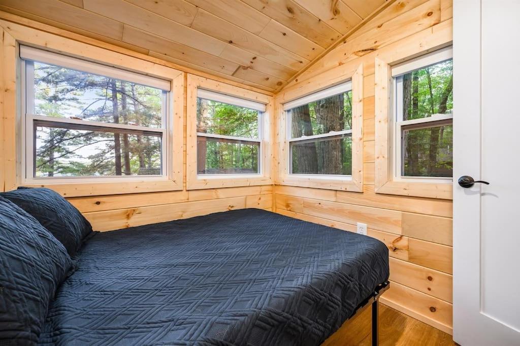 Arbutus Lake 3 Bedroom Cottage Τράβερς Σίτι Εξωτερικό φωτογραφία