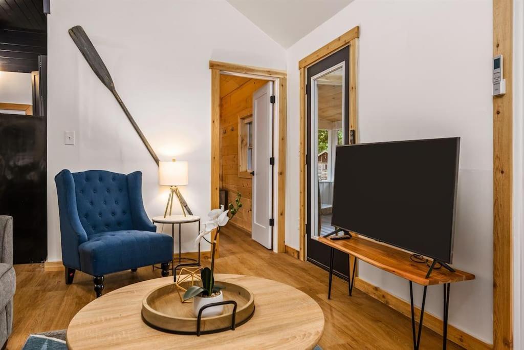 Arbutus Lake 3 Bedroom Cottage Τράβερς Σίτι Εξωτερικό φωτογραφία